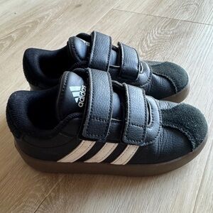 Adidas Kids Black Sneakers with Velcro Straps Size 9k